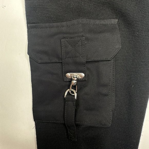 MEN'S SWEATER - SIZE MEDIUM. BLACK. LONG SLEEVE. UNIQUE - Picture 3 of 6